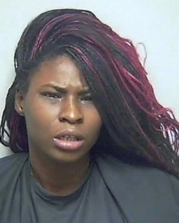 Police Finds Pills And Hypodermic Needle In Vagina Of A Woman At A County Jail